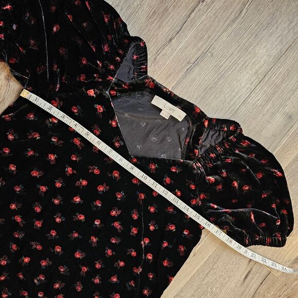 LOFT Whimsygoth Blouse Short Sleeve  Black Velvet Rose Print Peasant XXSP - Picture 3 of 6